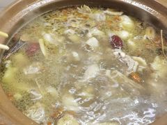 炭炉果鸡煲-威邵鸡煲(西华路总店)