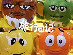 -m豆巧克力世界(上海世茂广场店)