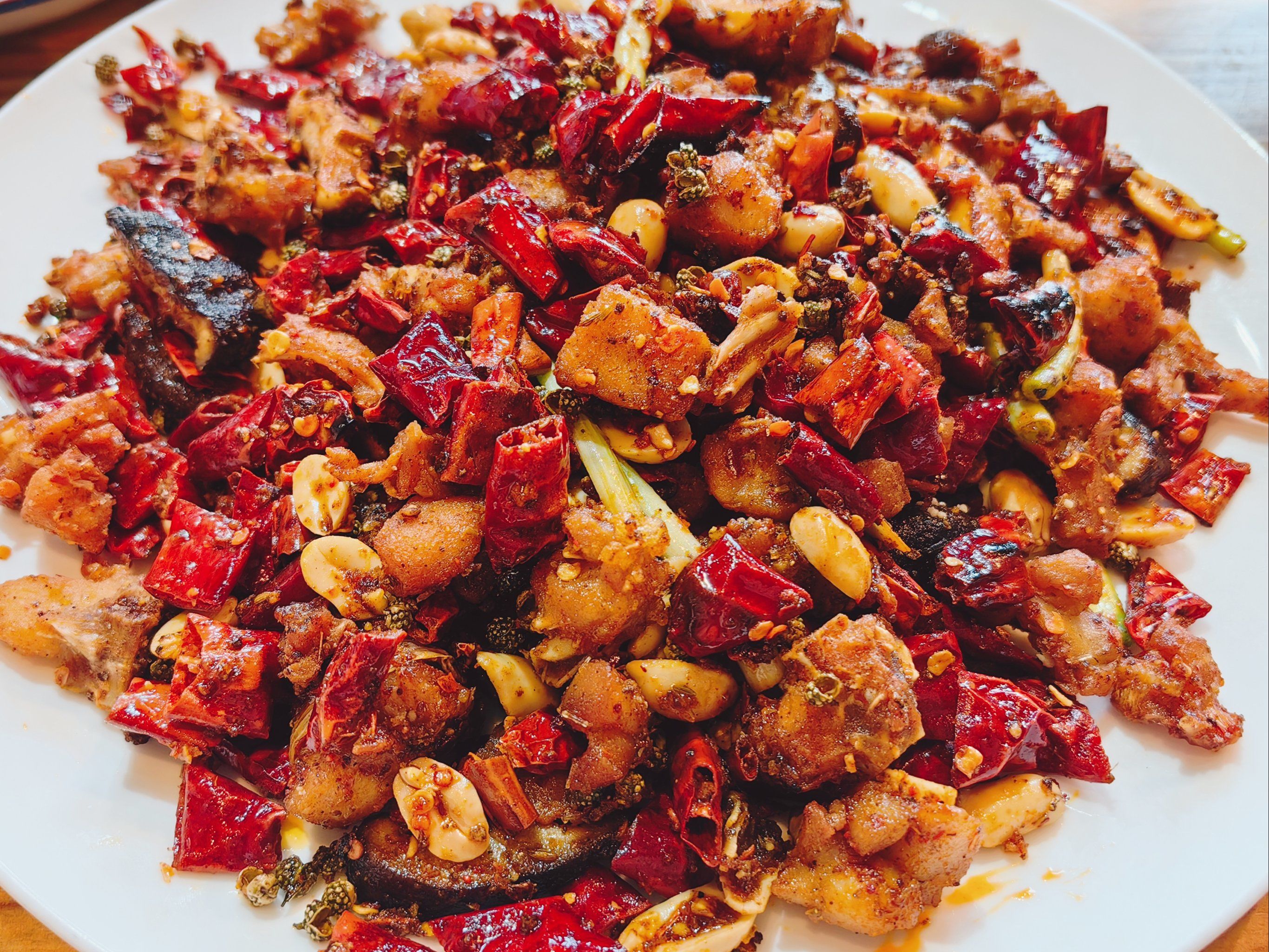 点了钵钵鸡,鸡汤饭,跷脚牛肉,钟水饺,麻辣兔丁
第一名给麻辣兔丁