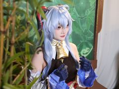-米游妙妙屋cosplay换装自拍摄影体验馆