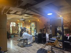 -青木造型HAIR·あおき髪を刈る潮人店