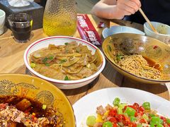 -自贡盐帮菜·玩辣餐厅(樱花园西街店)