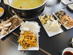 -野菌皇海景野生菌火锅(滨海大道店)