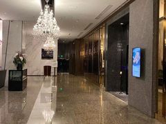 -上海虹桥西郊假日酒店