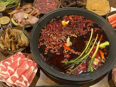 -黄潇洒老火锅(九眼桥宏济巷店)