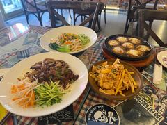 -鼓楼吃面·肉啃肉(南锣鼓巷店)