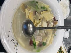 -蔼若春.传承三十年云南菜(金碧公园店)
