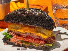 -三勾JJJ Burger&Coffee(梅溪湖店)
