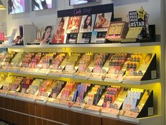 -4iNLOOK美瞳店(上海日月光中岛店)