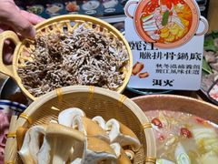 -洱火云南酸菜牛肉火锅(石景山当代商城店)