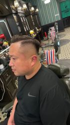-海文先生国潮烫染男士理发馆