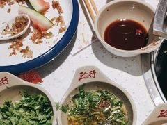 -三人行骨头王火锅(长寿店)