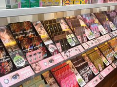 -4iNLOOK美瞳店(上海日月光中岛店)