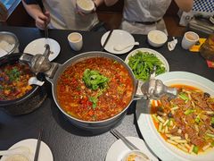 -万重锦·人文川菜馆(骡马市店)