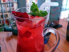 红衣女郎-Kitchen·Y洋厨房西餐厅(王府壹号店)