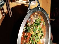 -野山舂·贵州现舂酸汤火锅(鸿通城店)