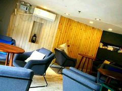 等位区-百好乐宠物友好餐厅(朝外大街店)