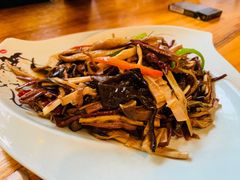 -小厨子私房菜·云南美食店