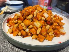 宫保鸡丁-华盛园卷子王农家菜水库鱼