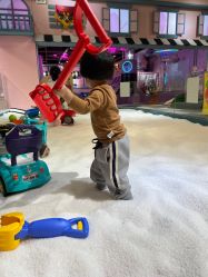 -卡通尼乐园(绿地缤纷城店)