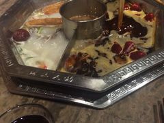 -佬土鹅肠火锅(中建大观店)