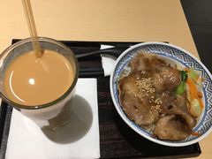 十胜烧肉鲜蔬饭-吉野家(上海美罗城店)