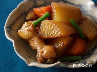 柔軟多汁簡易料理：甜辣蘿蔔燜雞翅