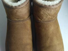 -京伟修鞋洗鞋奢侈品皮具护理店