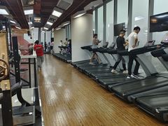 -奇迹健身金茂汇店