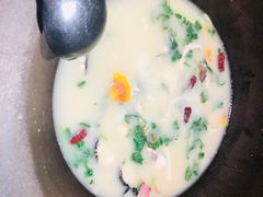 -咕嘟草帽鱼·牛奶一样的鲜鱼汤(包河万达广场创始店)