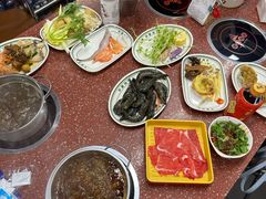 -四囍码头海鲜烧烤自助火锅(外滩南京东路悦荟广场店)