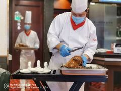 -皇城根·烤鸭·鱼头·家常菜(欧亚大观乐活城店)