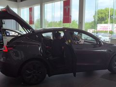 -TESLA 特斯拉(北京南四环中路特斯拉中心)