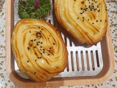 -小董哥烤串·爆汁大油边(故宫店)