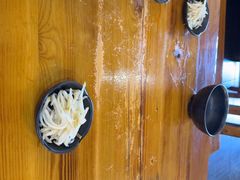 -丽虹云南过桥米线(兴工街店)