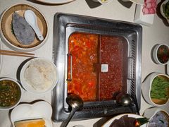 -海底捞火锅鲜切牛肉主题店(长寿路店)