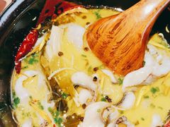 酸菜鱼片汤-避风塘(宝山万达店)