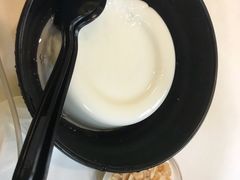 -志龙皇冠吃货椰子铺