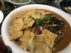 -阿三鱼头泡饼·家常菜