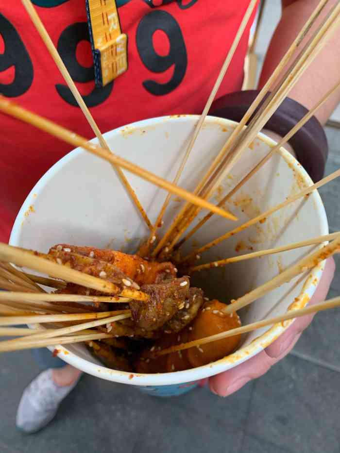 四经一手工串串(惠福东路7号店)-"就在北京路美食街这边,店内很少位置