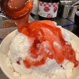 大雪过来来一碗这样的甜品才是享受呢！芋见草莓沙冰