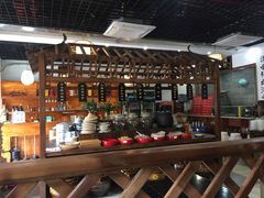 -黄桷树曹家私房菜(江与城店)