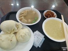 -聚德华天护国寺小吃(甜水园店)