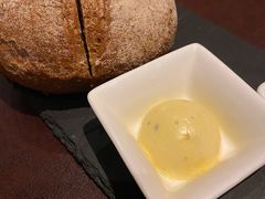 餐前面包-北京华彬费尔蒙酒店·刃餐厅