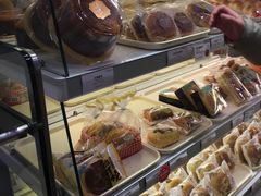 -绿姿鲜奶烘焙(临城店)