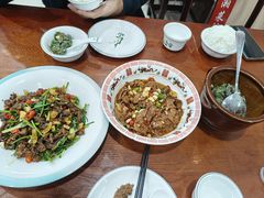 -湖南人家湘菜馆(镇江路店)