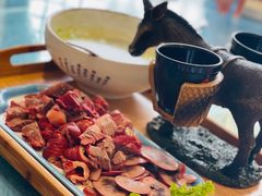 -乔家小院•非遗驴肉•本地小海鲜(滨河路店)