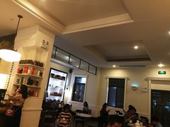 大堂-星巴克臻选(广州沙面店)