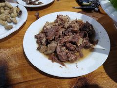 -五指山生态小黄牛(皮皮虾海鲜广场店)