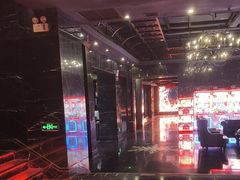 -范特西FANTASY量贩式KTV(民主广场店)